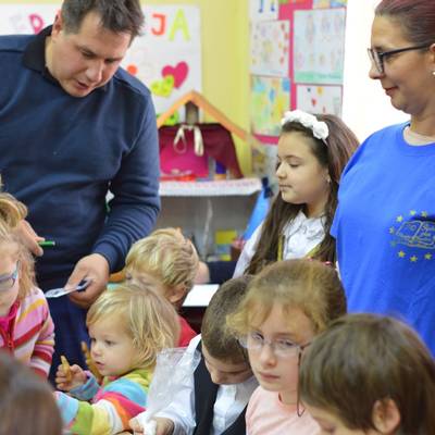 Náhled obrázku &ndash; Výuka u krajanů v Srbsku