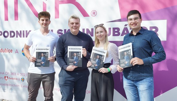 Z Hradce až do světa AI. Studenti FIM UHK slaví úspěch v&nbsp;talentovém programu