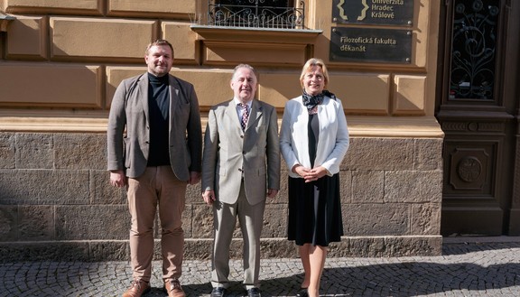 Argentine Ambassador Claudio Javier Rozencwaig Visits UHK