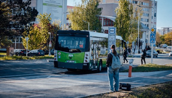 Univerzita Hradec Králové má vlastní autobusovou zastávku Kampus UHK