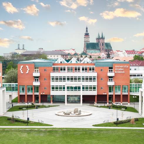 Fakulta informatiky a managementu UHK