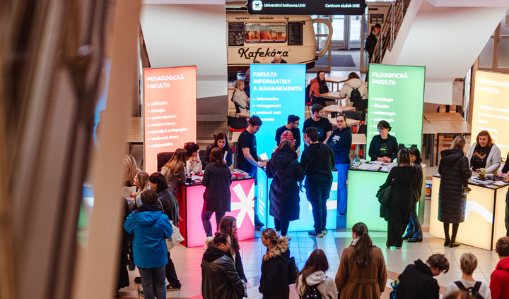 Den otevřených dveří na UHK
